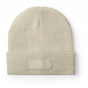 Sciarpa e cappello beige da regalare ad una donna per natale